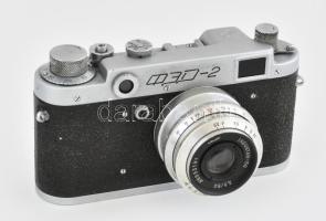 cca 1956 FED-2 szovjet távmérős fényképezőgép, Industar-50 3,5/50 objektívvel, eredeti bőr tokjában,...