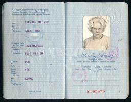 1978 A Magyar Népköztársaság által kiállított, fényképes kék útlevél, sok bélyegzéssel, vízummal (Svájc, NSZK, Belgium, stb.), érdekes darab