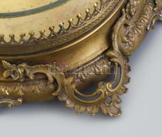 Antik Aufsatz.
Barokk antik réz-ezüstözés maradványaival,jól megőrzött állapotban,vastag falú belev...