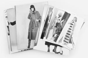 cca 1970-1980 A hetvenes évek divatja, 28 db sajtófotó, részben jelzettek, 16x7 cm és 25x18 cm között