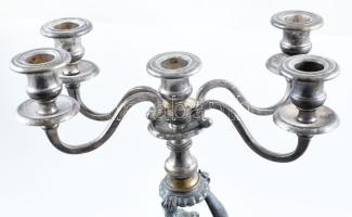 Gyertyatartó.
Antik figurális gyertyatartó, spiáter női alak kezében szürke fém 5 ágú gyertyatartóv...