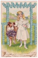 1907 Dombornyomott virágos üdvözlőlap, kislány és kutya / Embossed litho greeting card with girl and dog