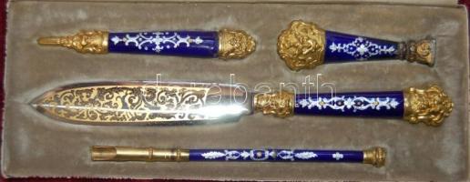 Ritka francia írókészlet: kézzel festett: papírvágó, pecsétnyomó, toll  tartóval (apró repedés a tol...