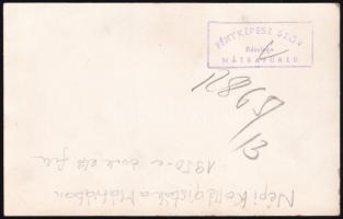 cca 1950 Népi kollégisták a Mátrában, fotó, a hátoldalon feliratozott, pecséttel jelzett (Fényképész...