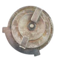 ~1970. "BM Tiszthelyettesképző Iskola" műgyantás, ezüstözött fém jelvény csavaros hátlappa...