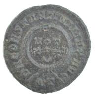 Római Birodalom / Ticinum / I. Constantinus 322-325. AE Follis (3,04g) T:XF
Roman Empire / Ticinum ...