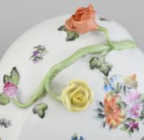 Herendi virágmintás bonbonier, kis kopásokkal, 13x12 cm