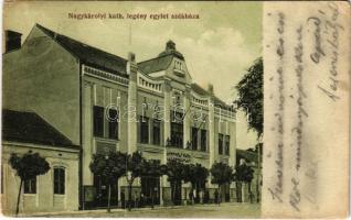 Nagykároly, Carei; Katolikus legényegylet székháza. Kiadja Sámuel Sándor / Catholic Boys Association's headquarters (EB)