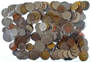 ~750g vegyes külföldi fémpénz klf országokból T:vegyes ~750g of mixed coins fromdif countries C:mixed