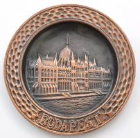 D.B. jelzéssel: Budapest - Parlament, falidísz, bronzírozott fém, d: 18 cm