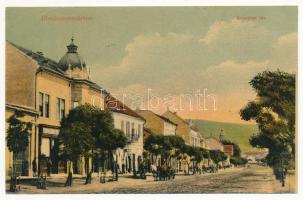 1907 Dicsőszentmárton, Tarnaveni, Diciosanmartin; Erzsébet tér, Löb Izsák üzlete. Jeremiás Sándor kiadása / street view, square, shops