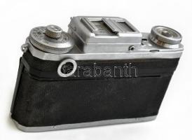 cca 1960-1980 Kiev (Kijev) 4 szovjet gyártmányú fényképezőgép, 35 mm filmformátum, Jupiter-8M 2/50 m...