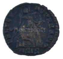 Római Birodalom / Siscia / Constantius Gallus 351-354. AE3 (1,79g) T:XF
Roman Empire / Siscia / Con...