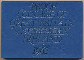 Nagy-Britannia 1982. 1/2p-50p (7xklf) forgalmi sor + zseton műanyag dísztokban, borítékban T:PP Great Britain 1982. 1/2 Penny - 50 Pence (7xdiff) in coin set + token in plastic case, in envelope C:PP