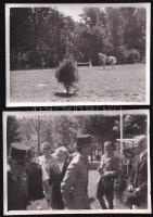 1942 A Balatonföldváron tartott lovaglónapok női díjlovaglásáról és a díjátadóról készített 2 db fotó, hátoldalon felirattal, 6×8,5 cm