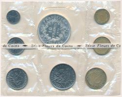 Franciaország 1973. 1c-10Fr (8xklf) forgalmi sor fóliacsomagolásban, közte 10Fr Ag "Herkules csoport" T:BU France 1973. 1 Centime - 10 Francs (8xdiff) coin set in foil packing, within 10 Francs Ag "Hercules group" C:BU