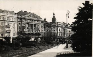 Kolozsvár, Cluj; park, üzletek / park, shops. Fotofilm Cluj photo