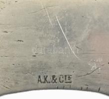 Ak&CIE ,Albert Köhler Wien Bécs Ausztria, Asztalközép. Ón, réz, jelzett, üveg betét hiány, kis l...