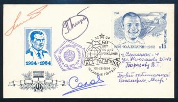 -  Oleg Atkov (1949-), Vlagyimir Szolovjov (1946- ) és Leonyid Kizim (1941-2010) szovjet űrhajósok aláírásai emlék borítékon / Signatures of Vladimir Solovjov (1946- ) and Leonid Kizim (1941-2010), Oleg Atkov (1949-) Soviet astronauts on cover