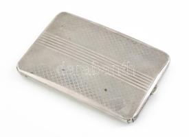 Ezüst (Ag) díszes cigaretta tárca, aranyozott középső résszel, sérült, jelzett, 8x11,5x1 cm, nettó: ...