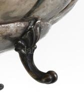 Ezüst (Ag) tál, jelzett: német, 1880-1900 körül, mester: Wilhelm Weinranck Hanau. Kopásokkal, d: 35,...