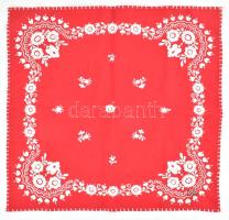 3 db hímzett terítő 55x55 cm, 72x32 cm