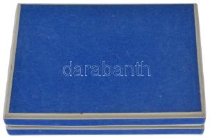 1979. "PV (Papíripari Vállalat)" kétoldalas öntött bronz plakett, eredeti dísztokban (77x1...