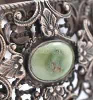 Ezüst (Ag) exkluzív karkötő jáde berakással, filigrán kidolgozással, biztonsági lánccal, jelzett, h:...