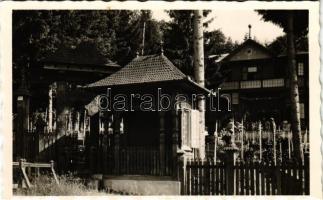 Szováta, Sovata; Bernády villa, székelykapu / Poarta secuiasca / villa, Transylvanian wood carved gate