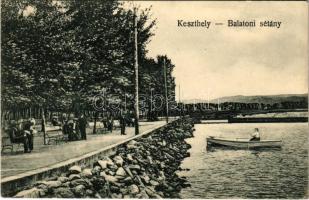 Keszthely, Balatoni sétány, csónak