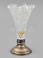 Ezüst (Ag) talpú kristály váza. Jelzett, lepattanással 17 cm