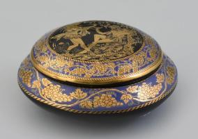 Görög aranyozott porcelán bonbonniere jelzett, matricás, kis kopással d: 8,5 cm