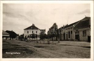 1942 Gyergyóalfalu, Gyóalfalu, Untersdorf, Alfalau, Joseni; Fő tér, Kassay János mészár üzlete / main square, butcher shop. photo