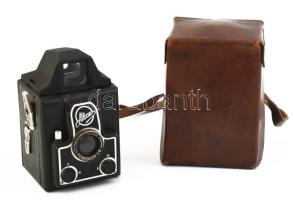 cca 1950 Altissa Box fényképezőgép, Altissar Periskop 1:8 objektívvel, eredeti bőr tokjában, kissé kopottas állapotban / Vintage German box camera, in original leather case, slightly worn condition