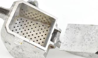 Jelzett retro olasz design gyümölcsprés 24 cm