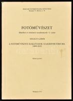 Szilágyi Gábor: Fotóművészet. A fotóművészeti kiállítások szakrepertóriuma (1890-1945) Bp., 1978. Kézirat gyanánt. 419 p. Kiadói papírkötésben