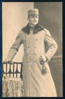 1914 Debrecen, Dusvezky Pál Endre katonatiszt fényképe, hátoldalon feliratozott fotó, 13,5×8,5 cm