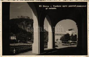 1936 Déva, Deva; Vedere spre parcul comunal si cetate / Park és vár / park, castle (EB)