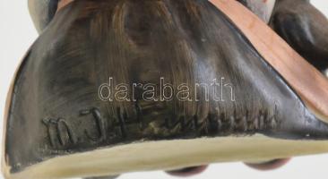 Hummel Goebel figura, kötögető kislány, kézzel festett fajansz, jelzett, hibátlan, m: 9 cm