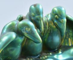 Zsolnay eozin mázas asztali névjegytartó, három figurális keselyű díszítménnyel, jelzett, hibátlan, ...