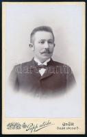 cca 1900 Férfiportré, keményhátú fotó Papp utóda győri műterméből, 10,5×6,5 cm