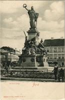 Arad, Vértanú szobor, Hubert Bertalan üzlete / martyrs statue, shops (EK)
