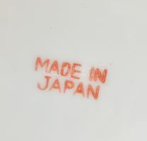 Japán tálka. Kézzel festett, jelzett, kis kopással, d: 13 cm