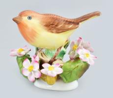 Herendi madár virágon, kézzel festett porcelán, jelzett, kopásokkal, m: 9 cm