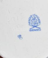 Herendi madarak virágon, kézzel festett porcelán, jelzett, kopásokkal, m: 8,5 cm