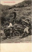 Transvaal-Depeschen-Reiter / Transvaal dispatch riders with bicycles