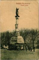 1907 Ráckeve, Árpád szobor, falubeliek, babakocsis nő. Pilliser 796. (W.L. ?) (EK)