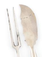 Ezüst (Ag) nyelű 4 db szervírozó evőeszköz gazdagon díszített nyéllel, jelzettek 20-24 cm