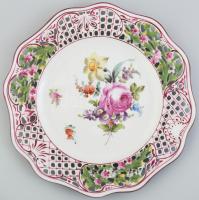 Dresden áttört, dísz tányér, kézzel festett porcelán, jelzett, kopott, d: 24,5 cm
