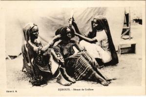 Djibouti, Séance de Coiffure / Hairdressing Session, African folklore, half naked woman